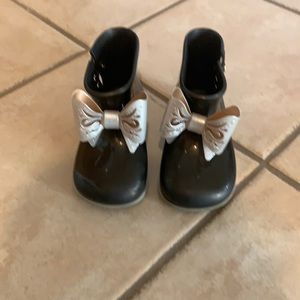 Mini Melissa Bow Boots